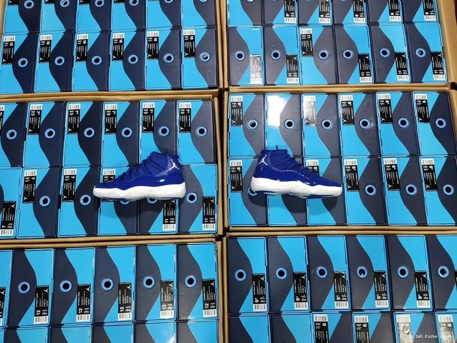 Jordan Blu AT7 Air Navy 11 Retro 0919
